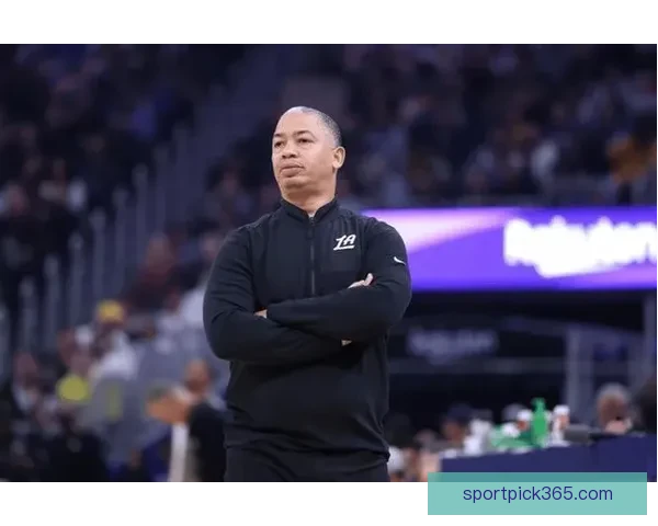 泰伦-卢承诺继续执教快船 将全力保障邓恩合同权益